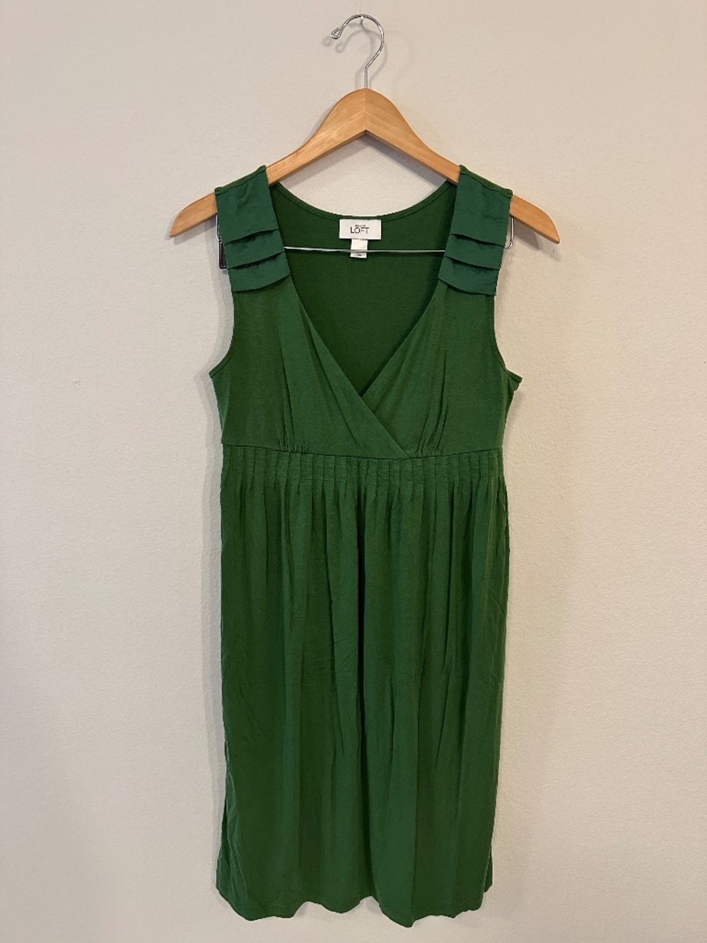 LOFT Green Sleeveless Surplice Ruffle Shoulder Dress Women's Small
